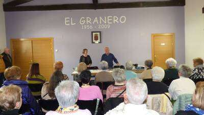 PRESENTACION DE LAS NOVELAS DE TXARO BEGUÉ TORRES