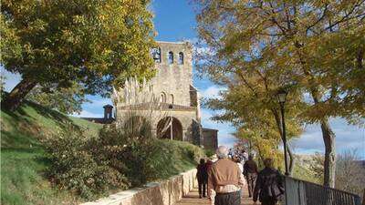 LOS AMIGOS DEL ROMANICO VISITAN EL MONASTERIO