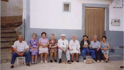 El Rojillo, Marcelina, Cipriana, Teresa, Pedro, Mari, Julio, Arturo y Alicia.