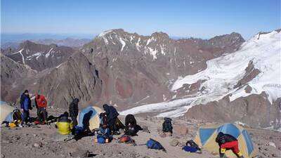 14.- Montando el campamento en Cambio de Pendiente