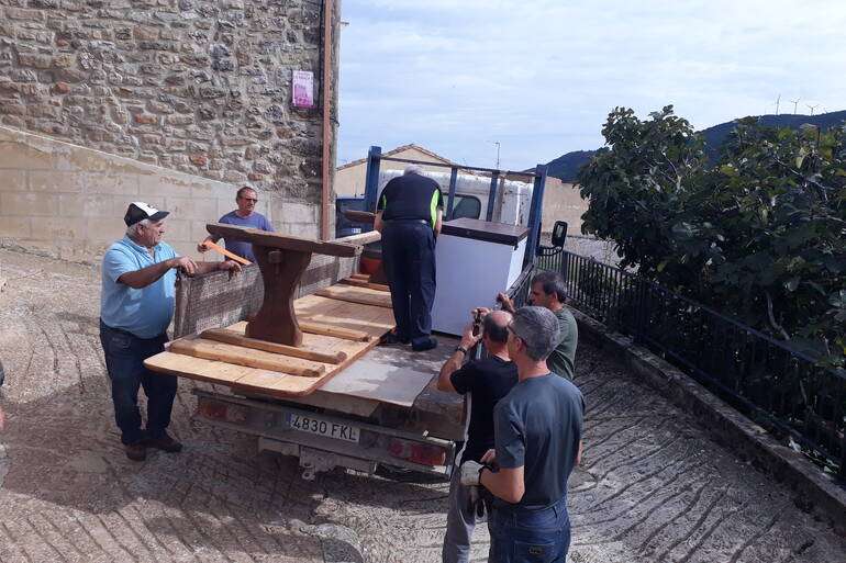 Mesa para la Casa Encantada de Azuelo 