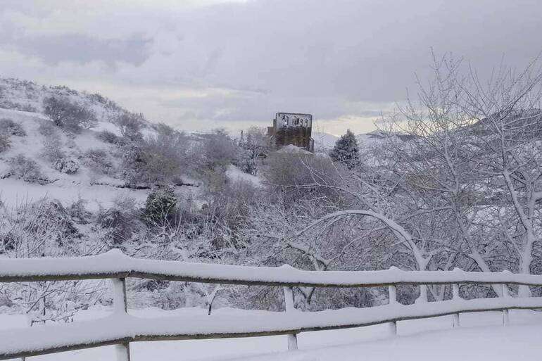 PRIMERA NEVADA DEL AÑO EN AZUELO