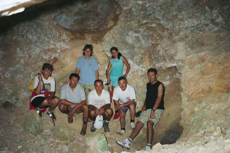 En el interior de la Cueva del Moro de Torralba