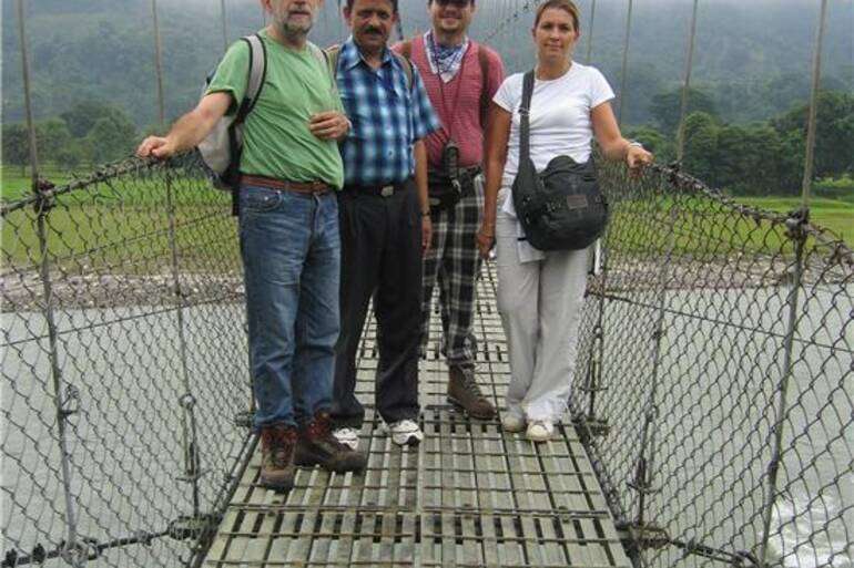 AMIGOS PUENTE